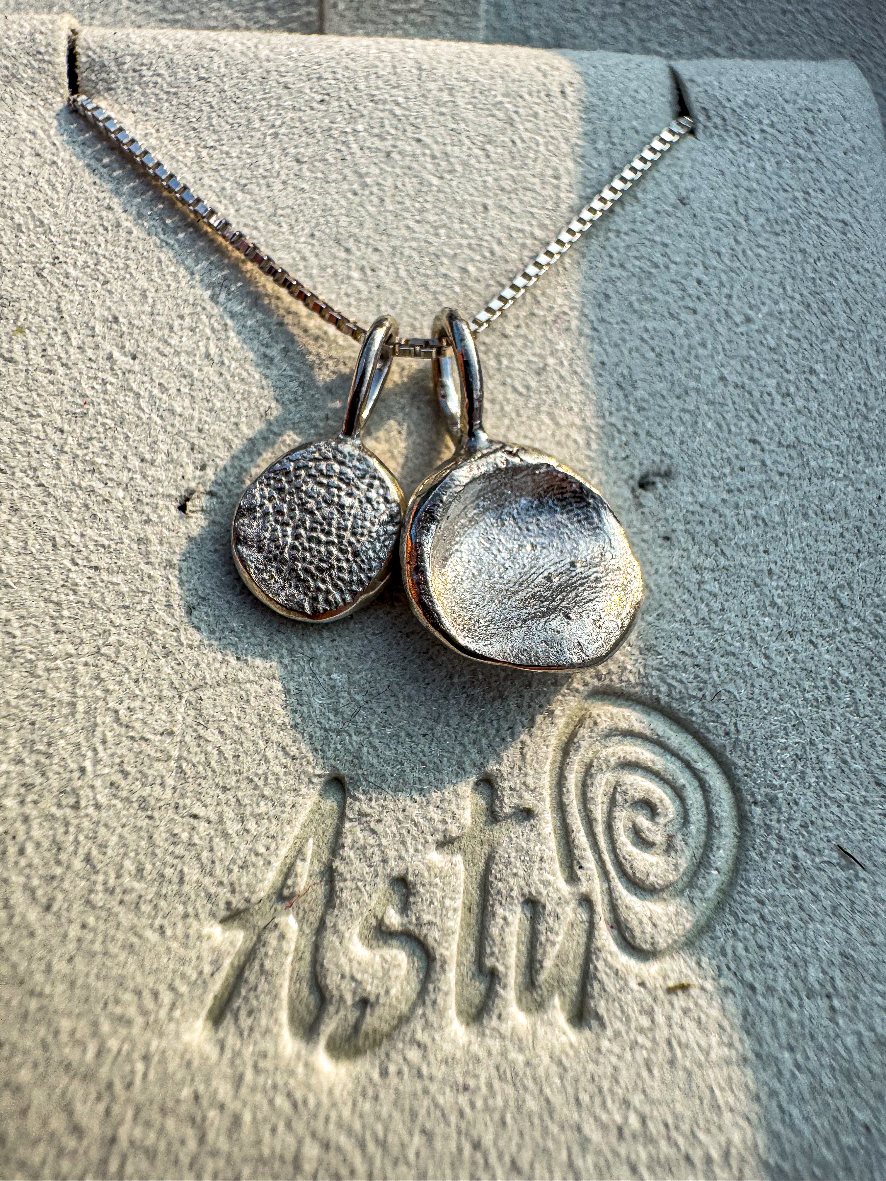 Žmogaus atspaudo pakabuko rinkinys