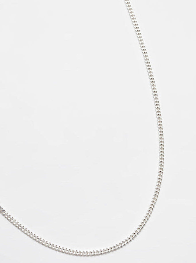 Sidabrinė grandinėlė (curb)