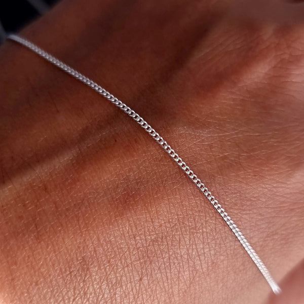 Sidabrinė grandinėlė (curb)